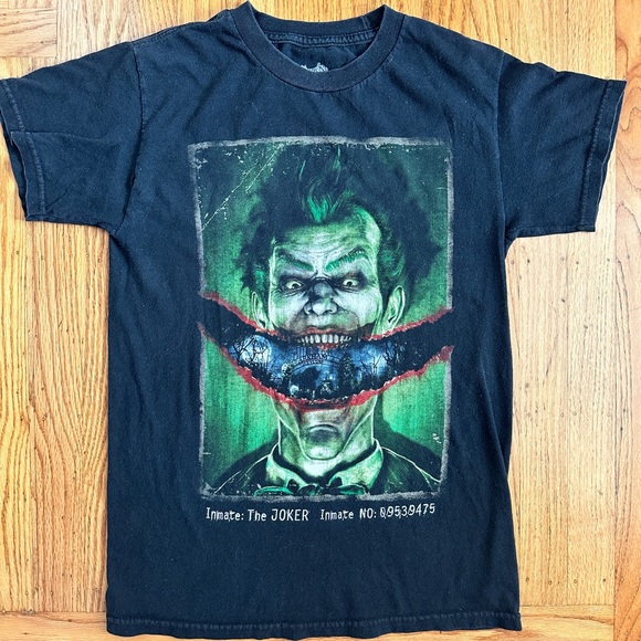 Batman Arkham Asylum The Joker t-shirt - Picture 1 of 6